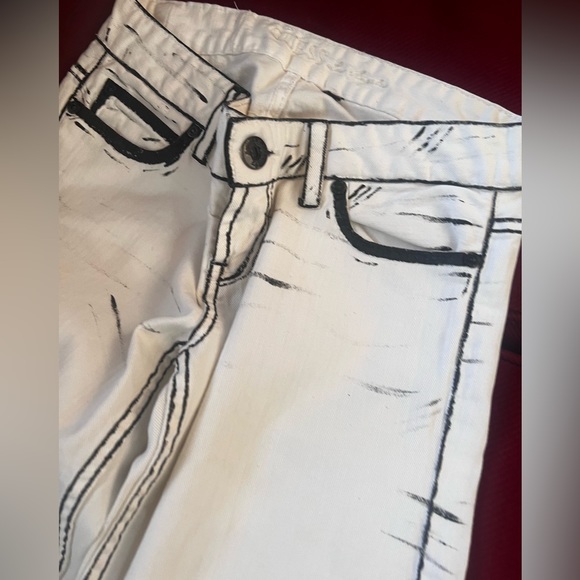 Jean Hand painted ( Cartoon) GUESS size 26 great condition! - Picture 2 of 8